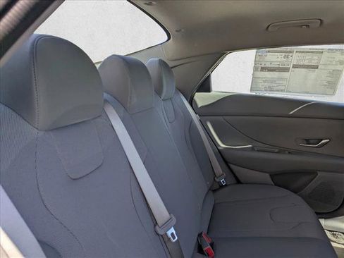 New 2026 Hyundai Elantra SE FWD image 20