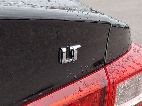 Certified 2018 Chevrolet Malibu LT w/ Driver Confidence Package image 32