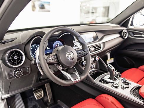 New 2025 Alfa Romeo Stelvio Sprint image 21