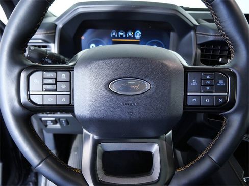 Used 2024 Ford Expedition Platinum image 24