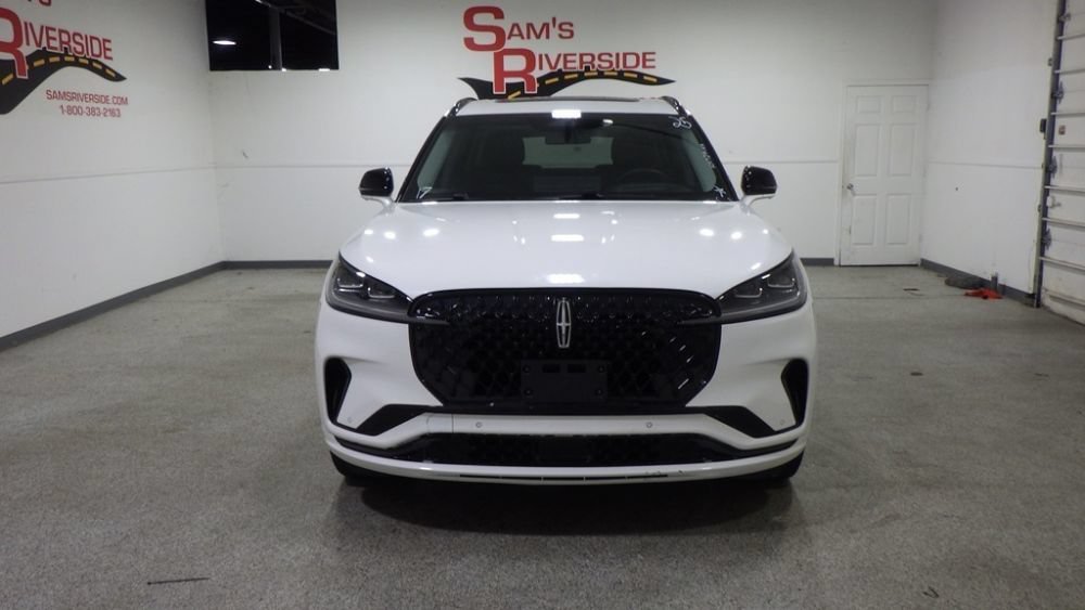 Used 2025 Lincoln Aviator Reserve w/ Equipment Group 201A AWD/4WD image 6
