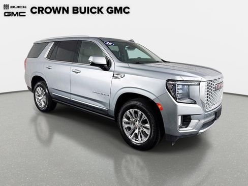 Used 2024 GMC Yukon Denali AWD/4WD image 3