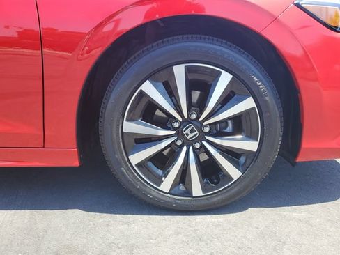 Certified 2022 Honda Civic EX image 6