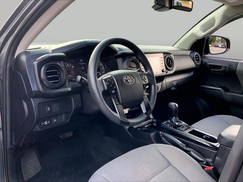 Used 2022 Toyota Tacoma SR w/ SR Convenience Package RWD image 17