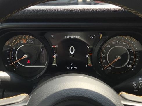 Used 2024 Jeep Wrangler Unlimited Sport AWD/4WD image 32