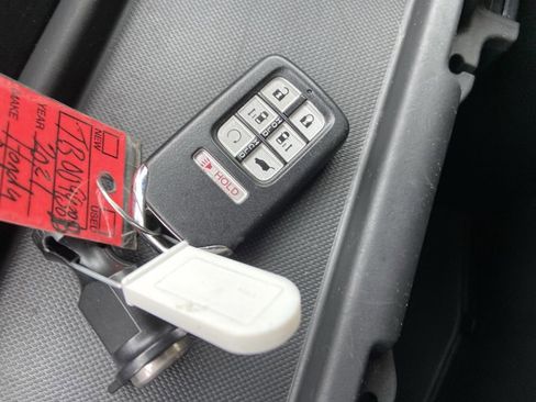 Used 2021 Honda Odyssey EX-L image 41