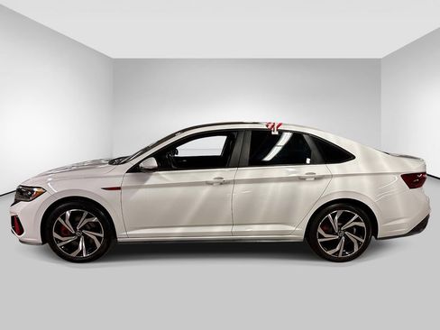 Used 2024 Volkswagen Jetta GLI Autobahn image 2