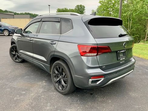 Used 2023 Volkswagen Taos SE AWD/4WD image 9