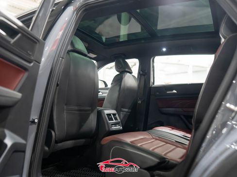 Used 2022 Volkswagen Atlas Cross Sport SEL Premium R-Line image 21