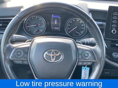 Used 2021 Toyota Camry SE image 7