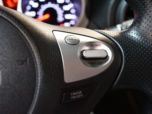 Used 2014 Nissan Juke S FWD image 39