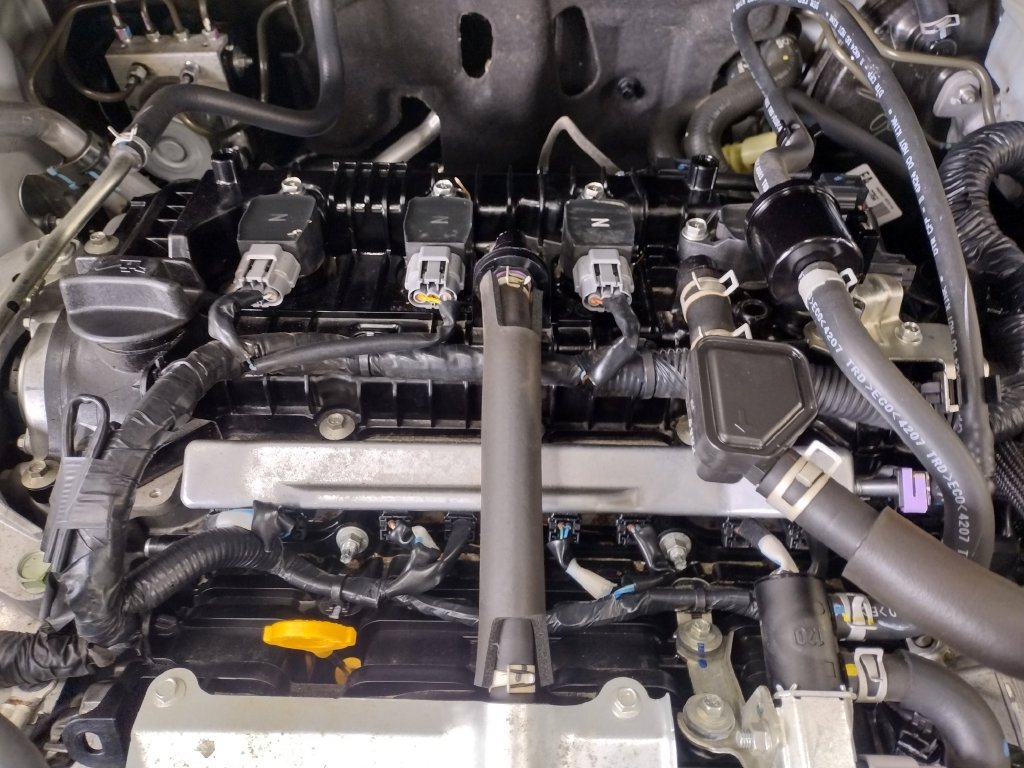 Used 2025 Nissan Versa S FWD image 7