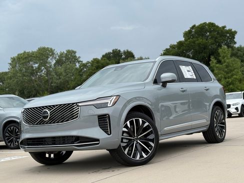 New 2026 Volvo XC90 B5 Core w/ Protection Package Premier image 2