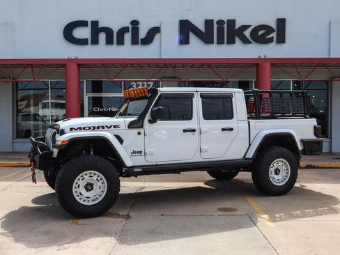Used 2021 Jeep Gladiator Mojave AWD/4WD image 1