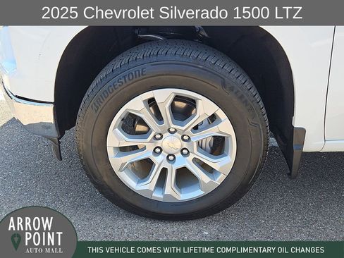 Used 2025 Chevrolet Silverado 1500 LTZ AWD/4WD image 16