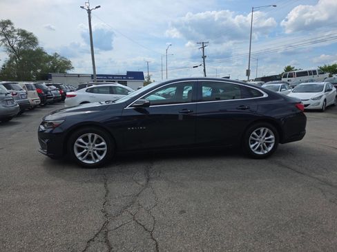 Used 2017 Chevrolet Malibu LT FWD image 3