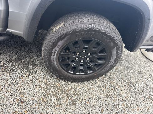 Used 2023 Chevrolet Colorado Trail Boss w/ Technology Package image 23