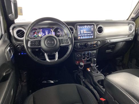 Used 2023 Jeep Wrangler Unlimited Rubicon 4xe w/ Cold Weather Group AWD/4WD image 19