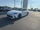 Used 2025 Toyota Camry SE image 3