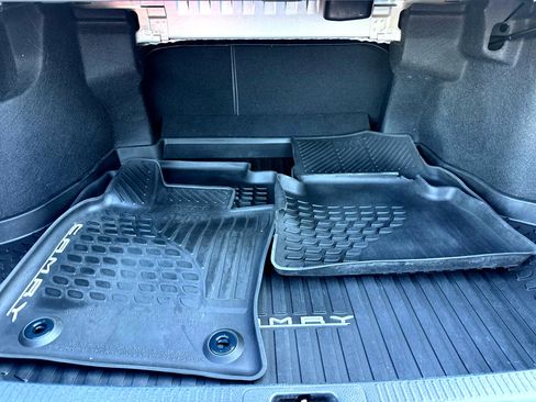 Used 2020 Toyota Camry XLE image 21