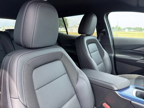 Used 2025 Chevrolet Equinox EV LT w/ Convenience Package FWD image 37