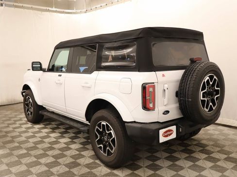 Used 2021 Ford Bronco Outer Banks AWD/4WD image 3
