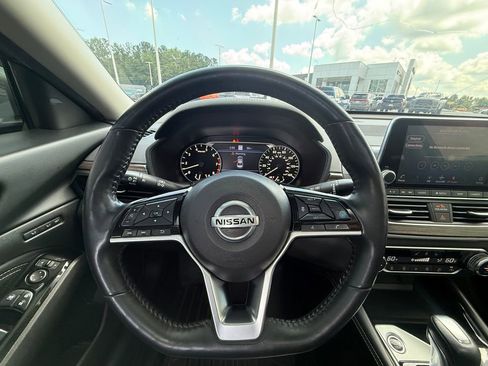 Used 2020 Nissan Altima 2.5 Platinum FWD image 9