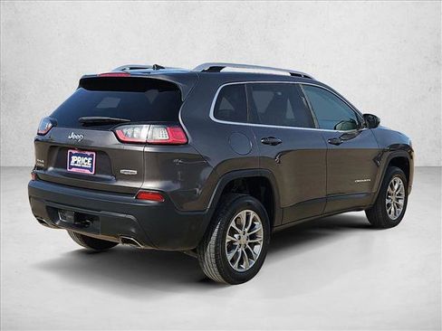 Used 2019 Jeep Cherokee Latitude Plus w/ Comfort/Convenience Group image 5