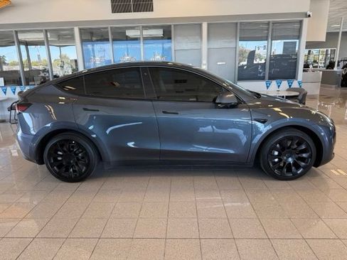 Used 2020 Tesla Model Y Long Range AWD/4WD image 4