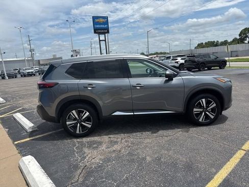 Used 2023 Nissan Rogue SL FWD image 8