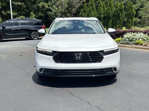Used 2025 Honda Accord Touring image 3