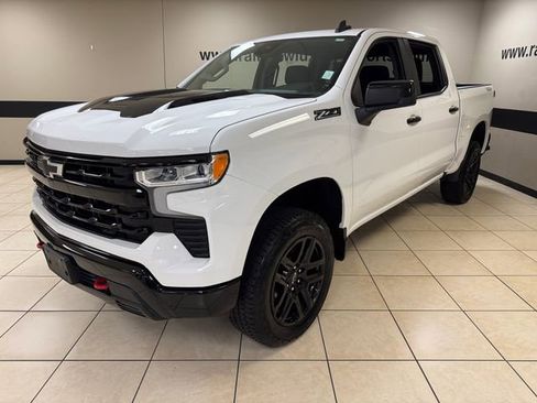 Used 2025 Chevrolet Silverado 1500 LT Trail Boss w/ Protection Package AWD/4WD image 3