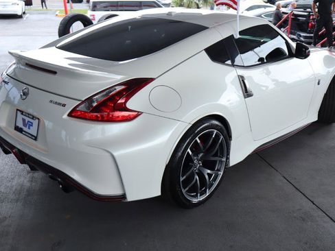 Used 2018 Nissan 370Z NISMO RWD image 5