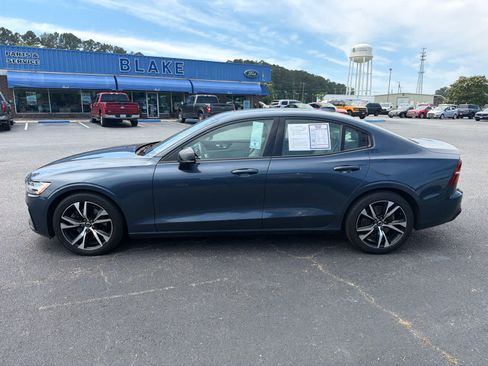 Used 2024 Volvo S60 B5 Plus AWD/4WD image 4