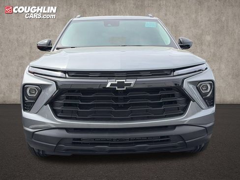 New 2026 Chevrolet TrailBlazer LT w/ Midnight Edition FWD image 2