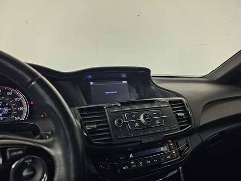 Used 2017 Honda Accord Sport image 25