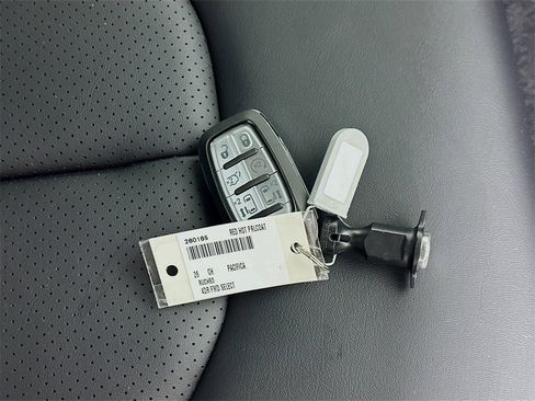 New 2026 Chrysler Pacifica Select image 20