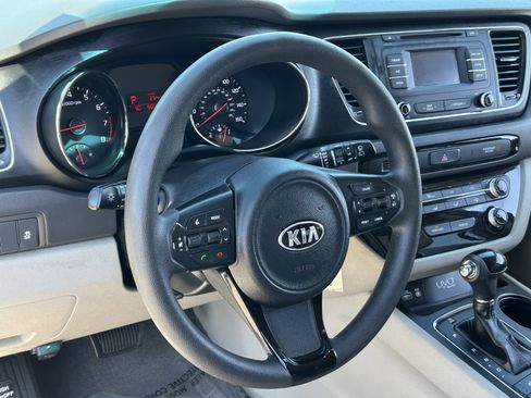 Used 2016 Kia Sedona LX w/ LX Convenience Package FWD image 24
