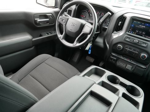 Used 2021 Chevrolet Silverado 1500 Custom Trail Boss AWD/4WD image 9