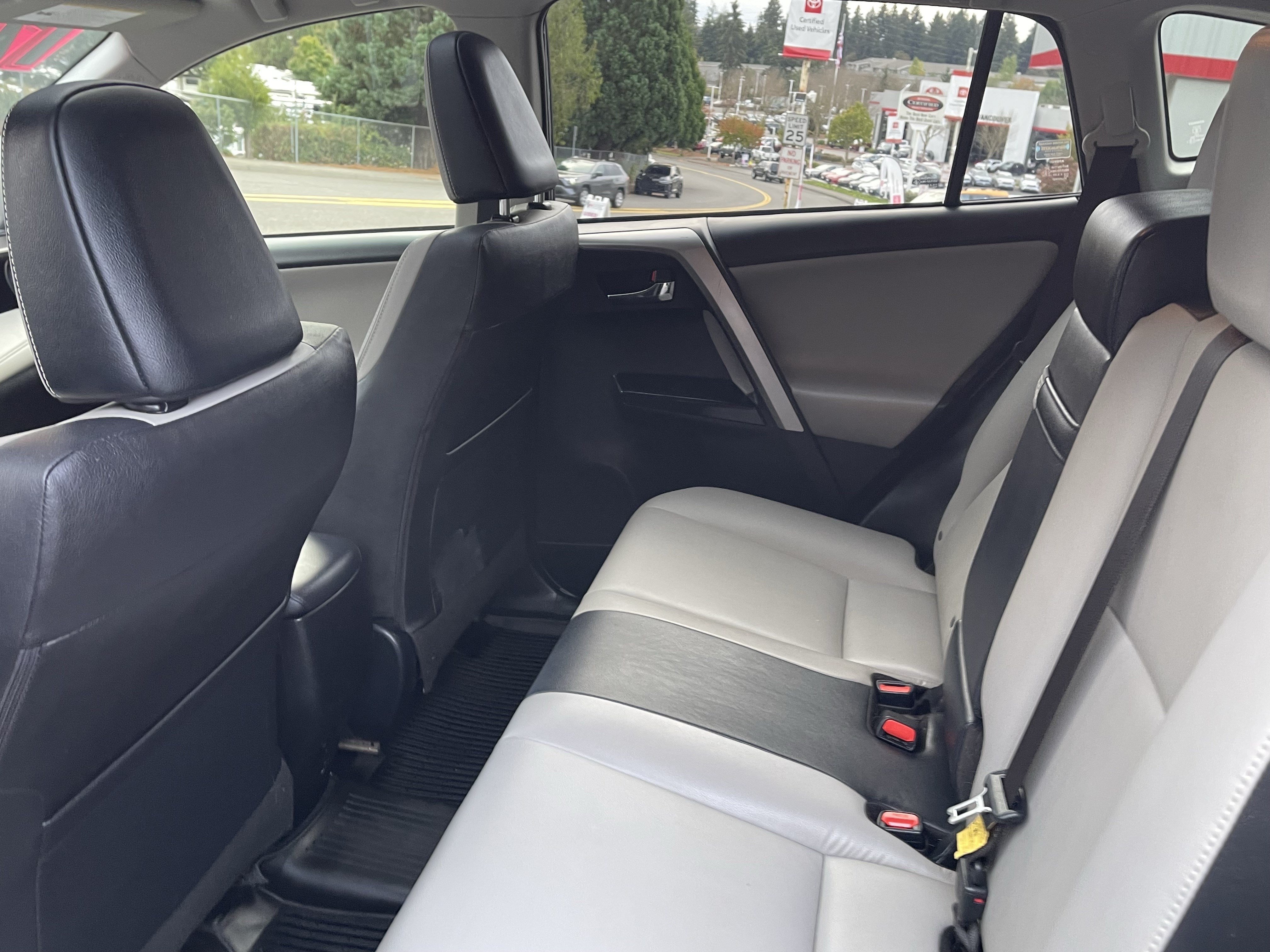 Used 2017 Toyota RAV4 Limited w/ Advanced Technology Package AWD/4WD image 13