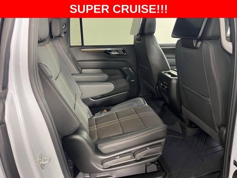 New 2026 Chevrolet Suburban High Country AWD/4WD image 18