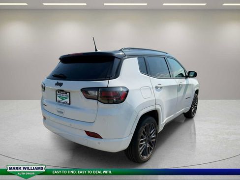 Used 2023 Jeep Compass High Altitude AWD/4WD image 3