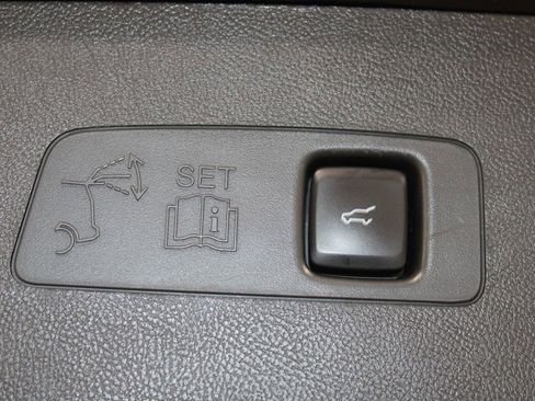 Used 2024 Lincoln Corsair AWD w/ Equipment Group 101A image 29