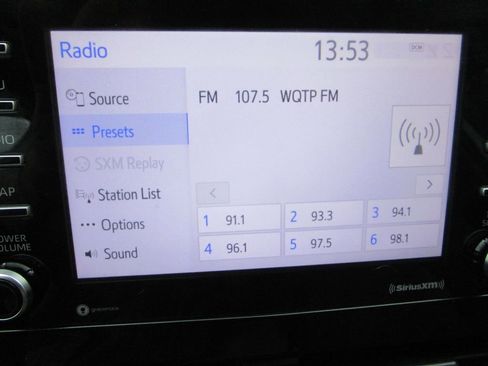 Used 2022 Toyota Camry LE image 31