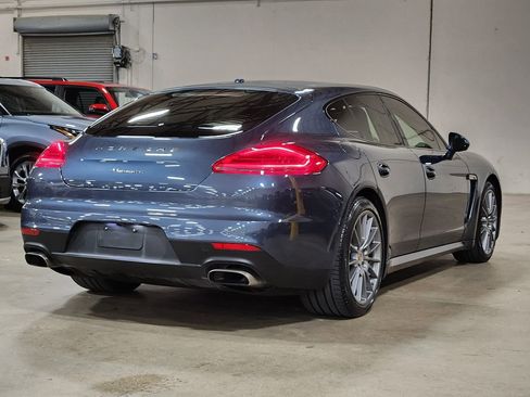 Used 2014 Porsche Panamera 4 image 9