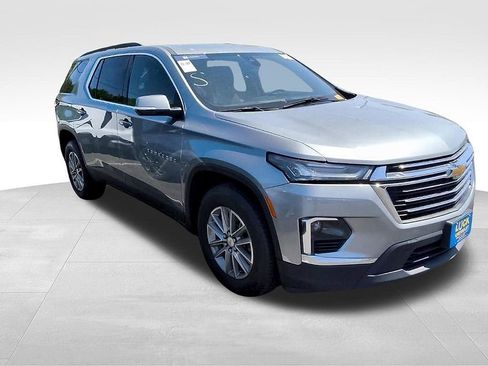Used 2023 Chevrolet Traverse LT AWD/4WD image 2
