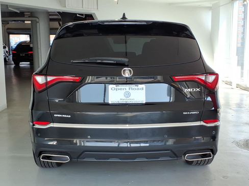 Used 2024 Acura MDX SH-AWD w/ Technology Package image 5