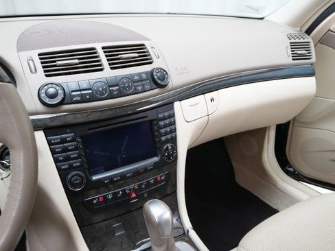 Used 2006 Mercedes-Benz E 350 Sedan image 56