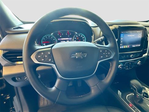 Used 2023 Chevrolet Traverse LT w/ Midnight/Sport Edition image 11