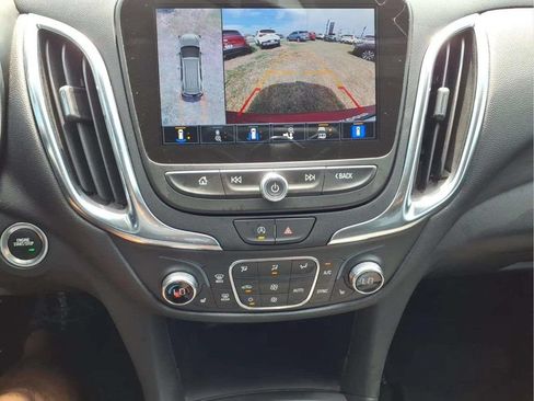 Used 2024 Chevrolet Equinox LT FWD image 14